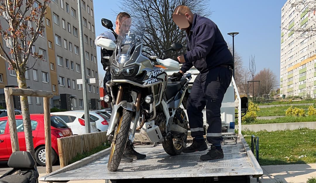 Africa Twin volée et retrouvée grâce au traceur GPS Pégase