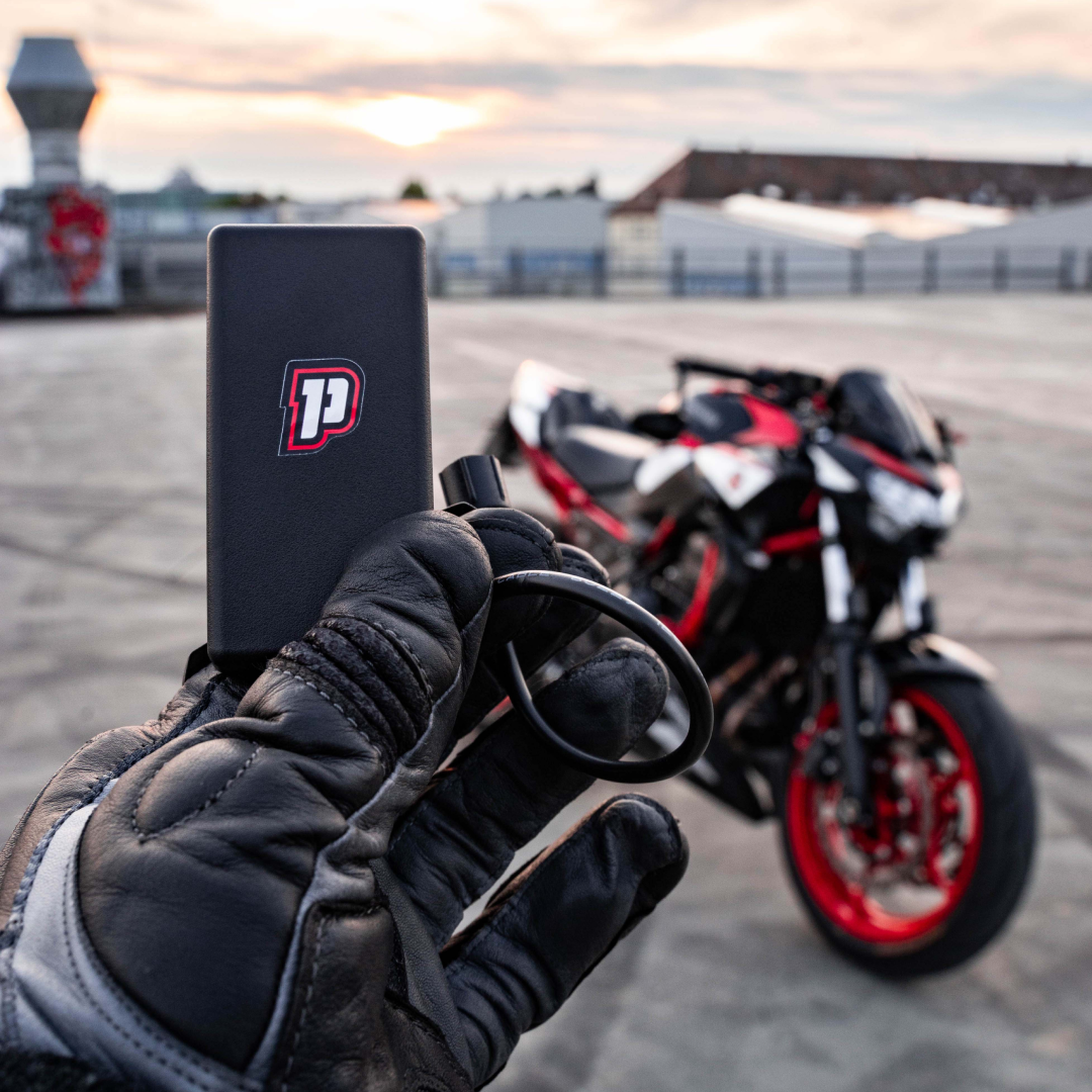 idée cadeau noël motard : le traceur GPS Pégase