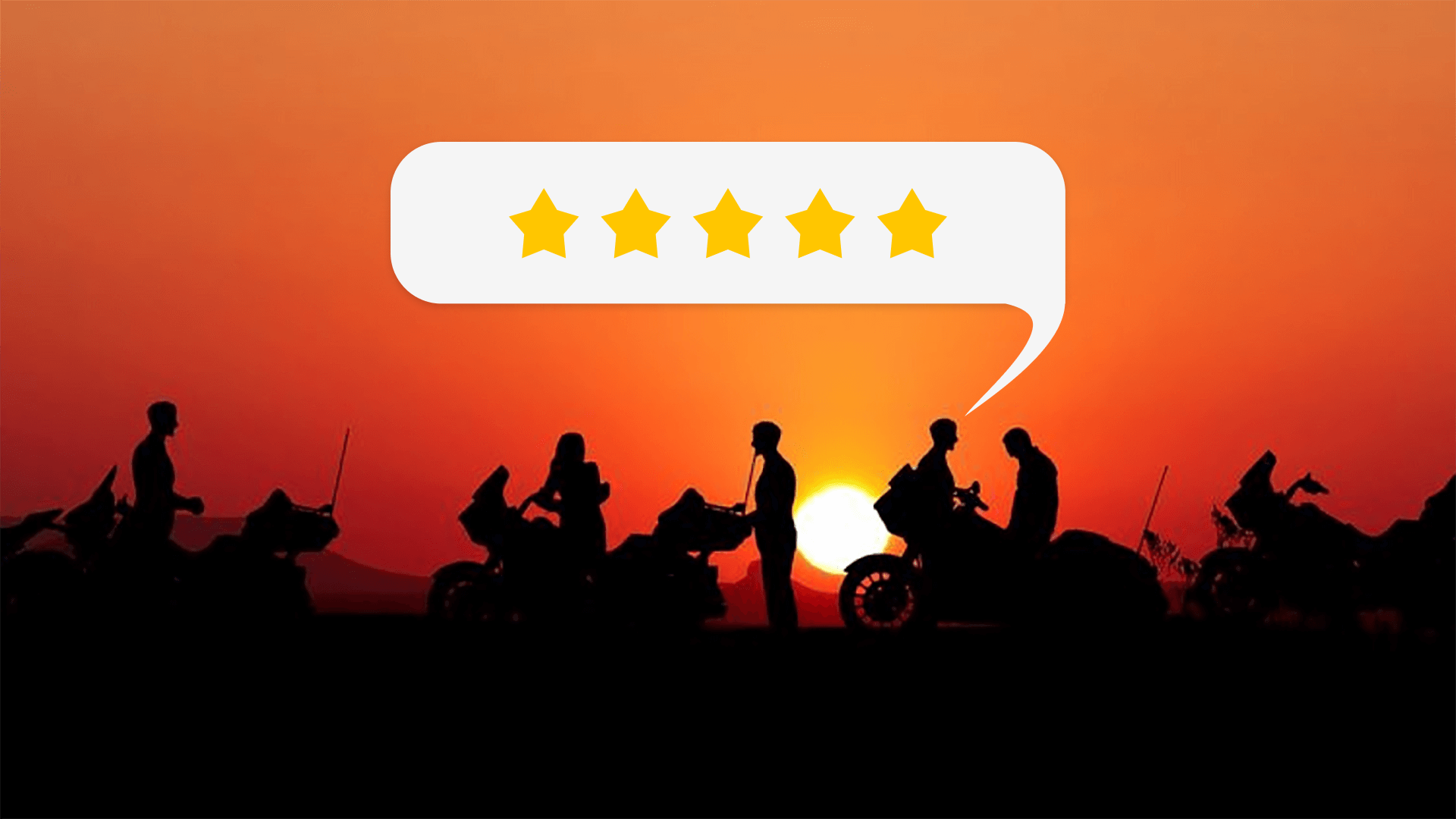 Bikers en pleine recon proches de leurs motos devant un coucher de soleil